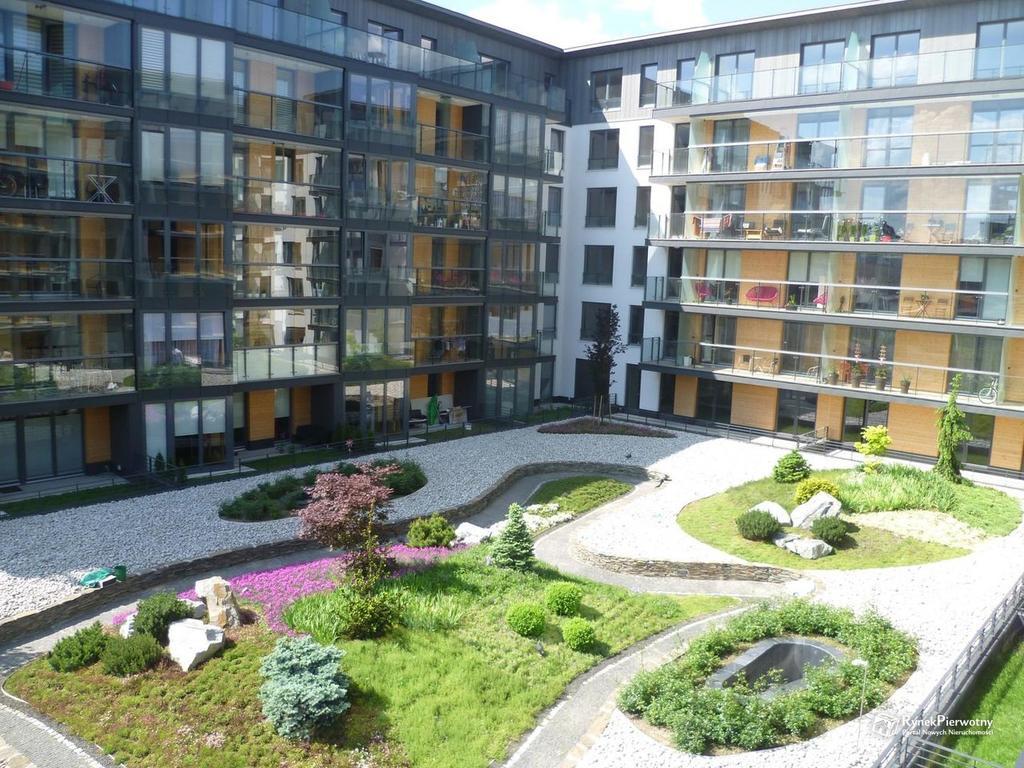 Garden Apartment Cracow- Shopping Mall 1Min, Underground Parking, Family Friendly, City Center Krakow Ngoại thất bức ảnh